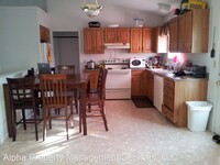 1610 Essex Dr photo'