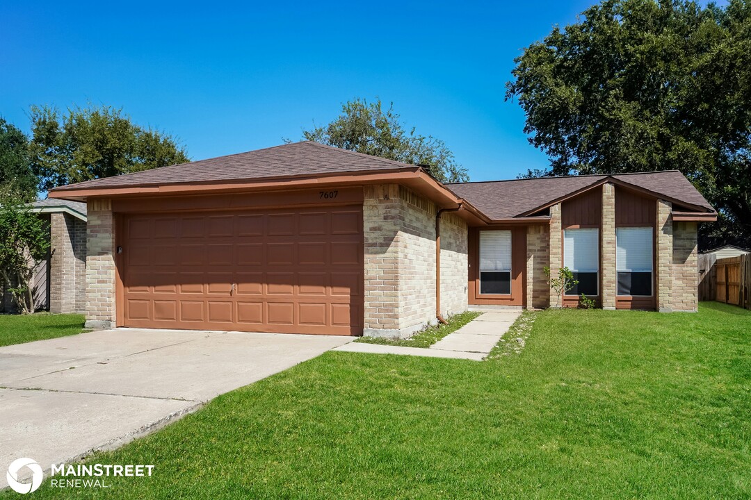 7607 Alegria Dr in Houston, TX - Building Photo