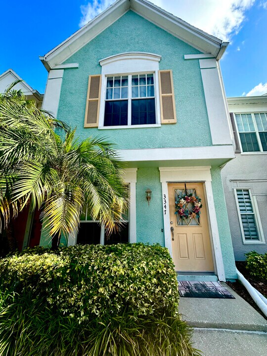 3347 W Wyoming Cir in Tampa, FL - Building Photo
