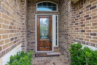 8414 Misty Mountain Trail Ln in Spring, TX - Foto de edificio - Building Photo