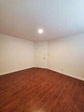 331 Las Palmas Ave in Sacramento, CA - Building Photo - Building Photo