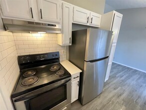 8004 Clydesdale Dr in Austin, TX - Building Photo - Building Photo