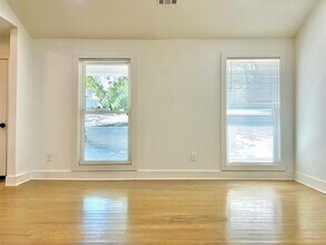 1085 Moores Mill Rd NW in Atlanta, GA - Building Photo - Building Photo