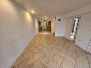 2929 W Oak Ridge Rd, Unit A4 in Orlando, FL - Building Photo - Building Photo