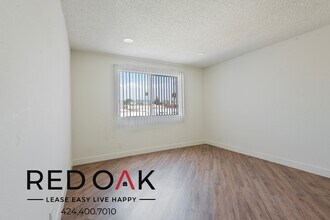310 S Kenmore Ave in Los Angeles, CA - Building Photo - Building Photo