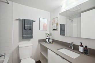 840 Broughton St in Vancouver, BC - Building Photo - Building Photo