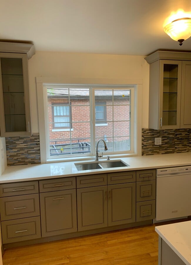 property at 913 Webster Ave