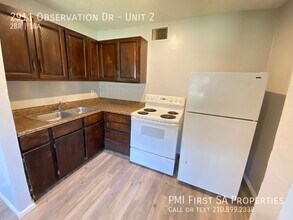 2911 Observation Dr, Unit Unit 2 in San Antonio, TX - Building Photo - Building Photo