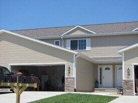 1125 Amelia Dr in Cedar Falls, IA - Building Photo