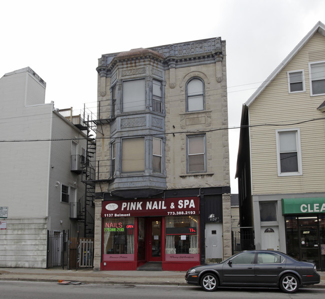 1137 W Belmont Ave in Chicago, IL - Foto de edificio - Building Photo