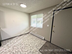 12708 A St S in Parkland, WA - Building Photo - Building Photo