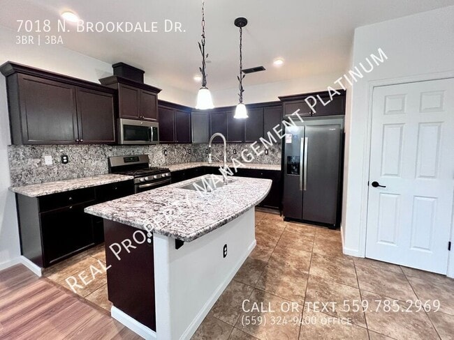 7018 N Brookdale Dr in Fresno, CA - Building Photo - Building Photo