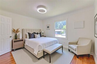 3946 Green Oak Dr in Doraville, GA - Foto de edificio - Building Photo
