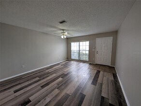 414 Kensington Lake Cir in Brandon, FL - Building Photo - Building Photo