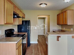 8194 Oriole Point Dr in Avon, IN - Building Photo - Building Photo