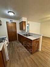 703 E Noble Ave in Visalia, CA - Building Photo - Building Photo