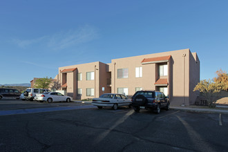 Oracle Apartments in Oracle, AZ - Foto de edificio - Building Photo