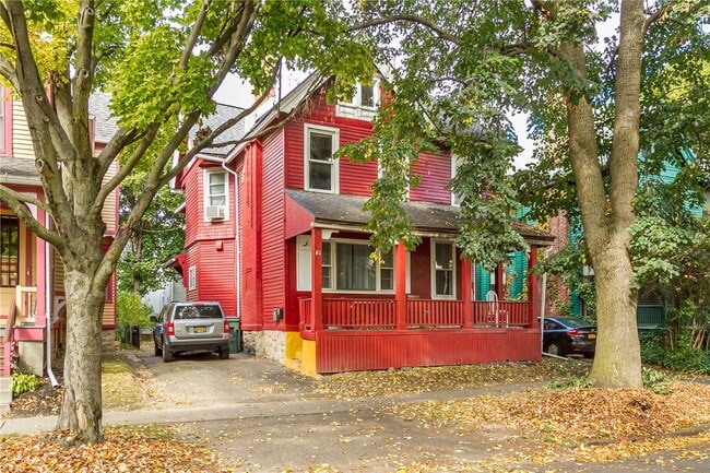 property at 81 Oxford St