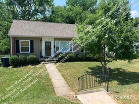 742 Windsor Ave SW in Roanoke, VA - Building Photo