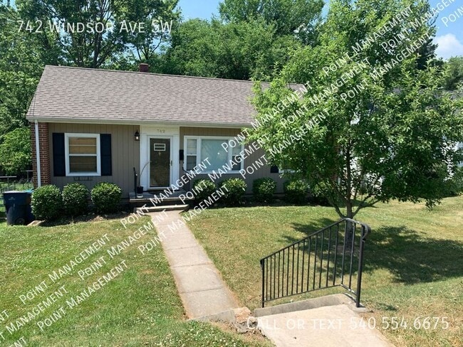 property at 742 Windsor Ave SW