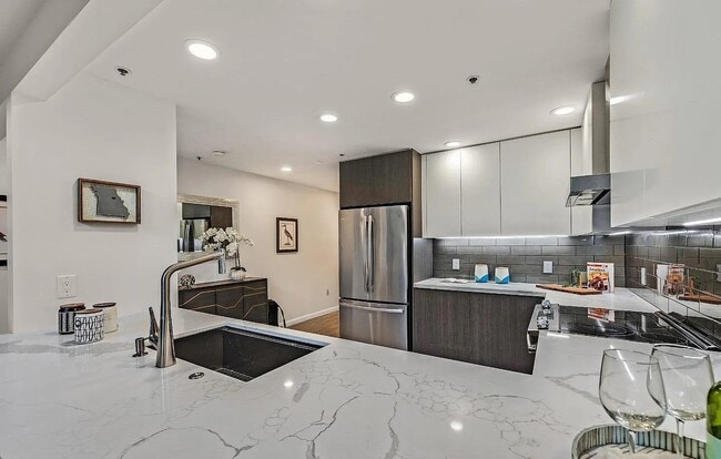 49 Zoe St in San Francisco, CA - Building Photo - Building Photo