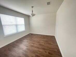 4893 Kensington Ln in Crestview, FL - Foto de edificio - Building Photo