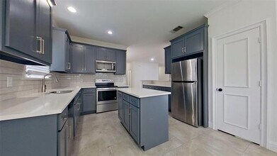 4508 Champion Hill Dr in Grand Prairie, TX - Building Photo - Building Photo