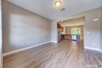 37 Hunters Ln in Southington, CT - Building Photo - Building Photo