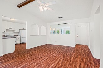 236 E Cunningham Ave in Crowley, TX - Building Photo - Building Photo