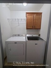 3107 NW Gateway Dr in Blue Springs, MO - Building Photo - Building Photo