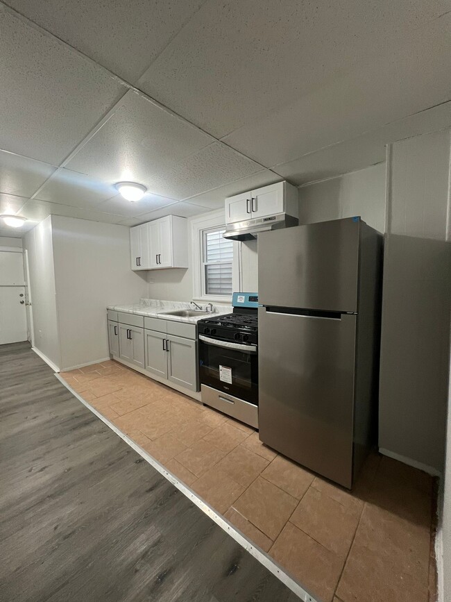 42 Columbia Ave, Unit 1 in Newark, NJ - Foto de edificio - Building Photo
