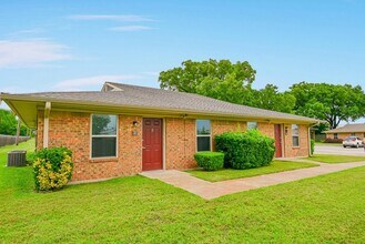 100 Sunset St in Malakoff, TX - Building Photo - Building Photo