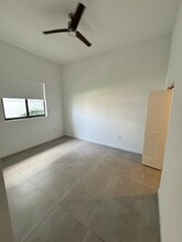 751 NW 10th St, Unit A4 in Miami, FL - Building Photo - Building Photo