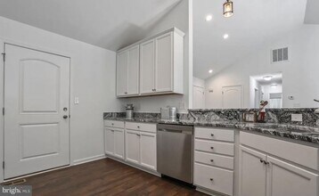 1200 Happy Ridge Dr in Front Royal, VA - Building Photo - Building Photo