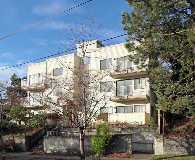 Union View Apartments in Seattle, WA - Building Photo - Building Photo