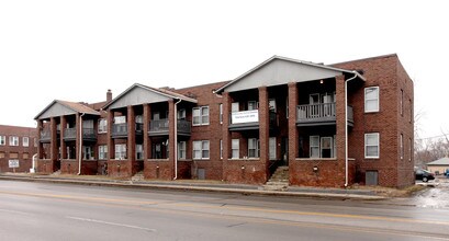 Washington Village Apartments in Indianapolis, IN - Building Photo - Building Photo