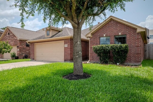 property at 15719 Edo Cir