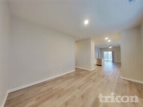 9150 War Eagles Way in Ashland City, TN - Foto de edificio - Building Photo