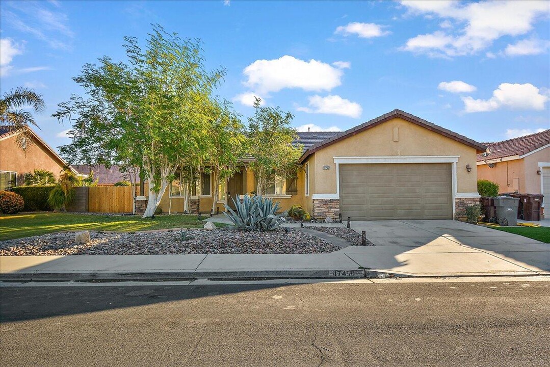 47450 Manteca Ct in Indio, CA - Building Photo