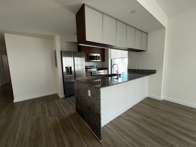 170 NE 23rd St, Unit C1