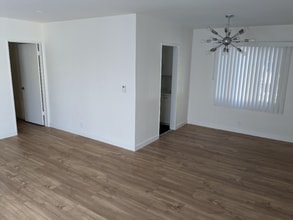 1118 S Fairfax Ave in Los Angeles, CA - Building Photo - Building Photo