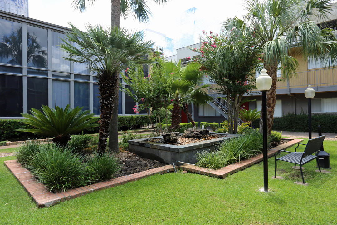 Greenway Court Apartments in Houston, TX - Foto de edificio