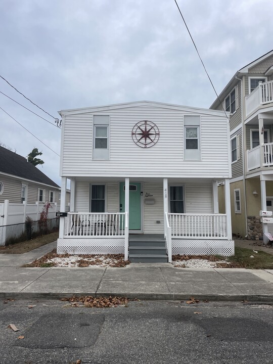 418 W Roberts Ave in Wildwood, NJ - Foto de edificio