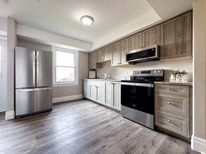 Diver Belt Drive Housem in Prince Edward, ON - Building Photo - Building Photo