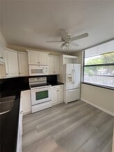 1715 Whitehall Dr in Davie, FL - Building Photo - Building Photo