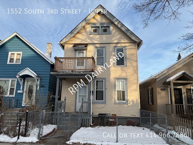 1552 S 3rd St in Milwaukee, WI - Foto de edificio - Building Photo