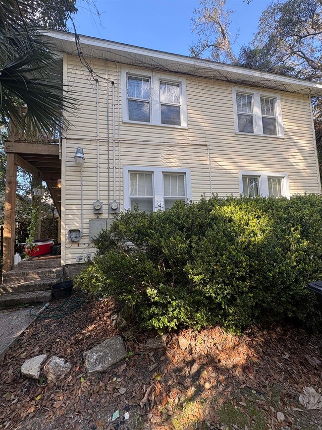 property at 712 Ingleside Ave