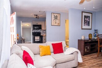 313 Center Ave in Daytona Beach, FL - Building Photo - Building Photo