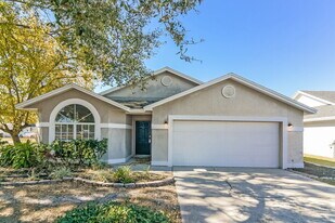224 Kingshill Ct SE in Winter Haven, FL - Building Photo