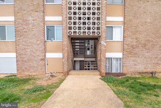 property at 563 Wilson Bridge Dr
